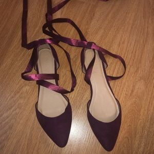 Maroon lace flats
